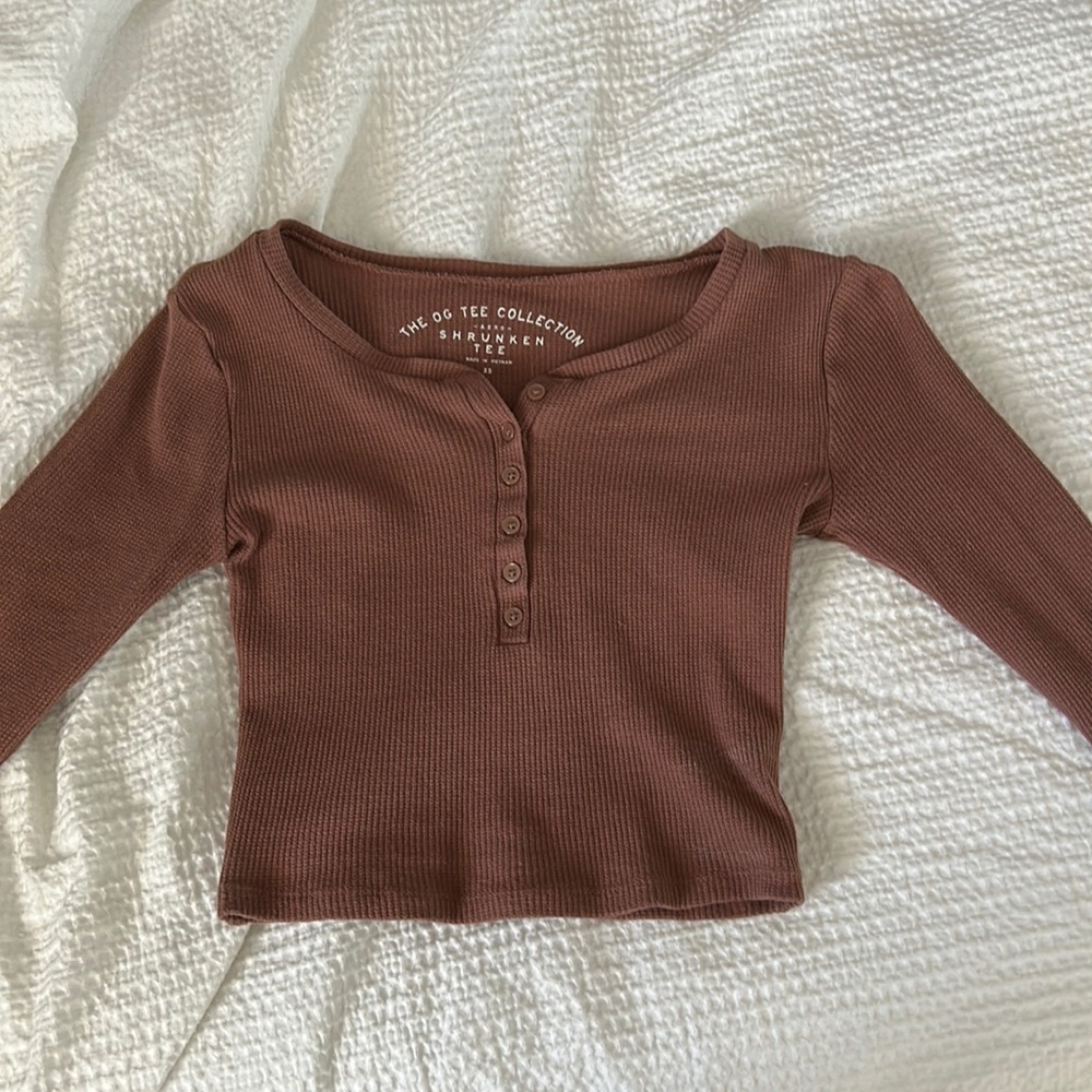 aeropostale brown long sleeve crop top